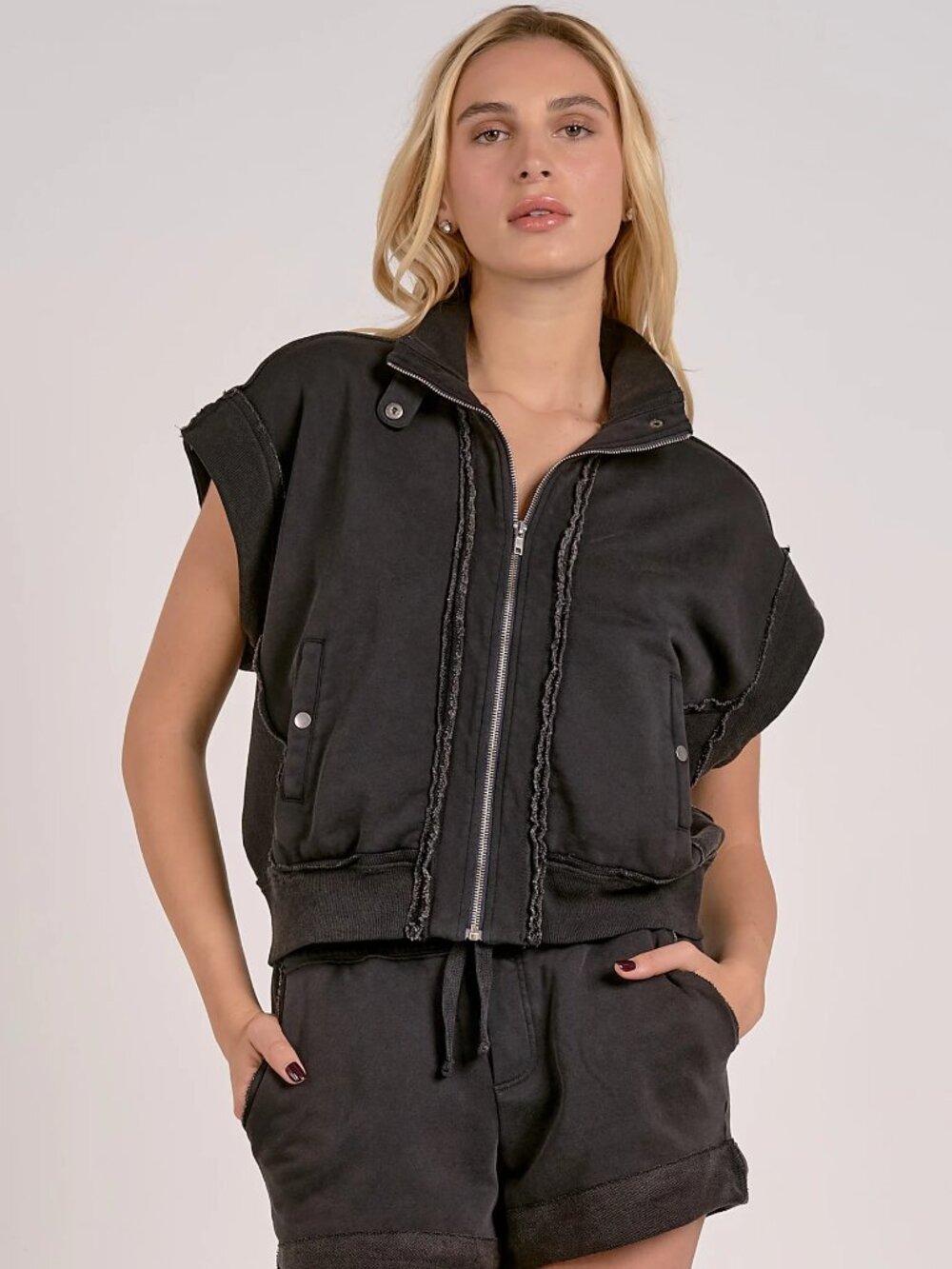 NWT Elan Ainsley Zip Up Top Size L Boxy